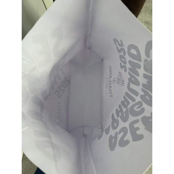 กระเป๋าผ้าใบ สีขาว