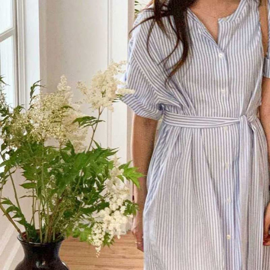 Forever25 เสื้อผ้าเดรสกระโปรงลายทาง สีฟ้า-ขาว