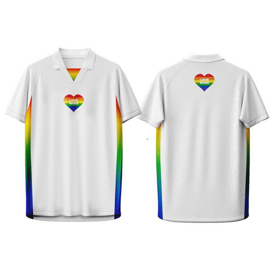 เสื้อคอปก สีขาว Love Wins