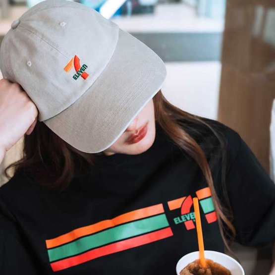หมวกแก๊ป Collection 7-Eleven สีครีม