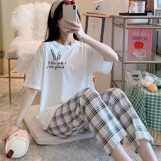 Bra Studio ชุดนอนขายาวลายกราฟฟิคสีดำ
