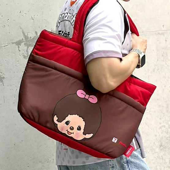 กระเป๋าสะพายนุ่มนิ่ม 7-Eleven Monchhichi ลายโบว์ (สีน้ำตาล-แดง)