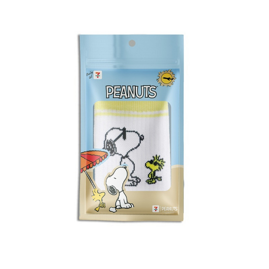 ถุงเท้าแฟชั่นลาย Snoopy แพ็ก 4 ชิ้น