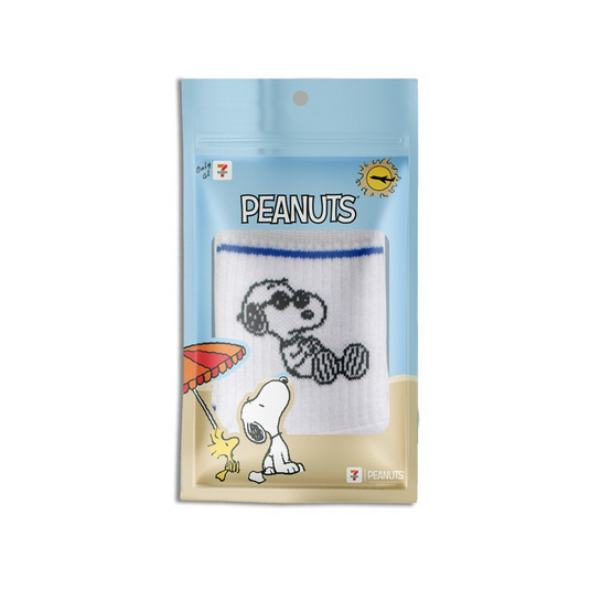 ถุงเท้าแฟชั่นลาย Snoopy แพ็ก 4 ชิ้น