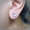 ValueJewelry ต่างหูแป้น ฝังคริสตัลละเอียด ลายหงส์ Swan ขนาดเล็ก ER0212