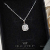 ValueJewelry สร้อยคอพร้อมจี้ คริสตัลเพชรกลม ล้อมเพชรเล็กทรงเหลี่ยม ขนาดกลาง