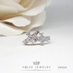 ValueJewelry ต่างหูห่วง กางเขน Cross คริสตัลแท้ ใส่ติดหู ใส่ได้ทุกวัน ER8020