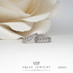 ValueJewelry ต่างหูห่วง ฝังคริสตัลแท้เพชรกลม ขนาดพอเหมาะ ER8021