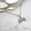 ValueJewelry สร้อยคอพร้อมจี้ ประดับคริสตัลละเอียด ลายโบ Ribbon ขนาดเล็ก เครื่องประดับ สร้อย NK082