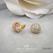ValueJewelry ต่างหูแป้น ทรงครึ่งวงกลม ฝังด้วยคริสตัลแท้ ขนาดกลาง ER0137