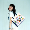 CP ALL กระเป๋าสะพายขนาดใหญ่ ลาย Hello Thailand